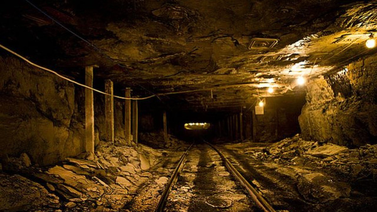 Heat Stress, Hypoxia, and Silence: The Hidden Risks of Underground Mining Work